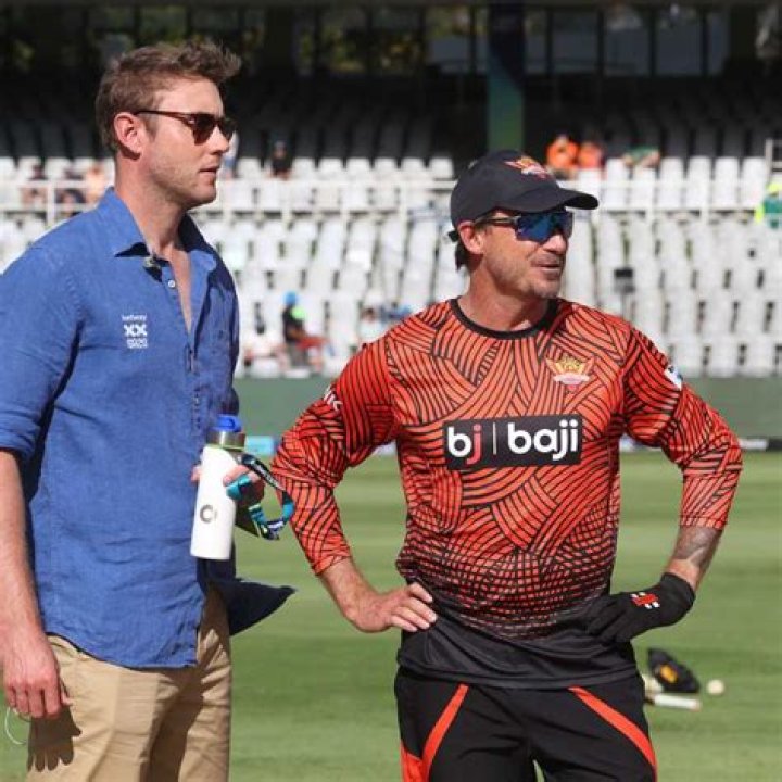 Dale Steyn Body Measurements Height Weight Shoe Size Stats