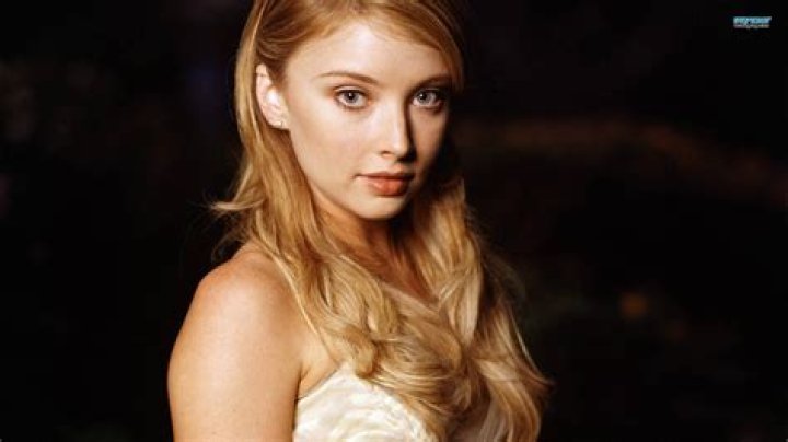 Elisabeth Harnois Net Worth