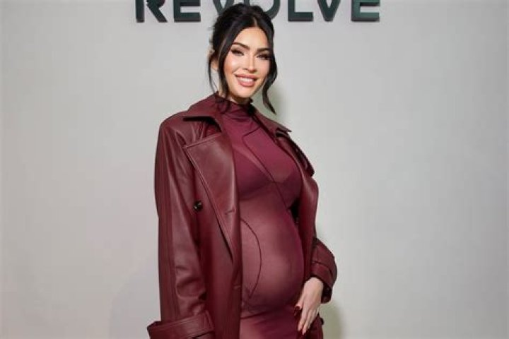 Pump Rules' Scheana Shay Shows Off Baby Bump in Nude Photo