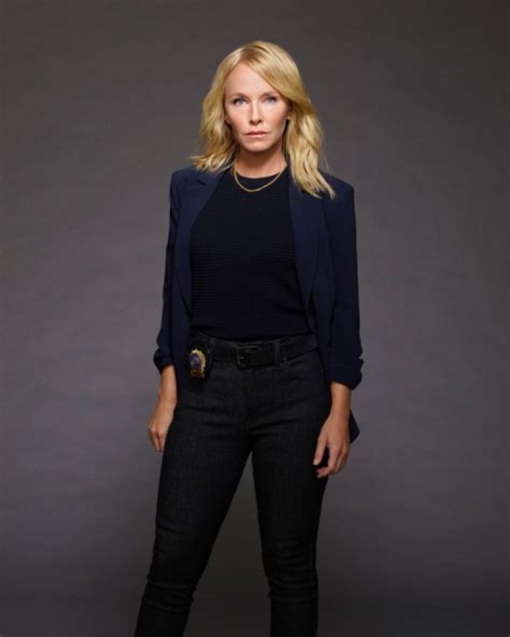 Unveiling The Enigmatic World Of Kelli Giddish: A Journey Of Discovery
