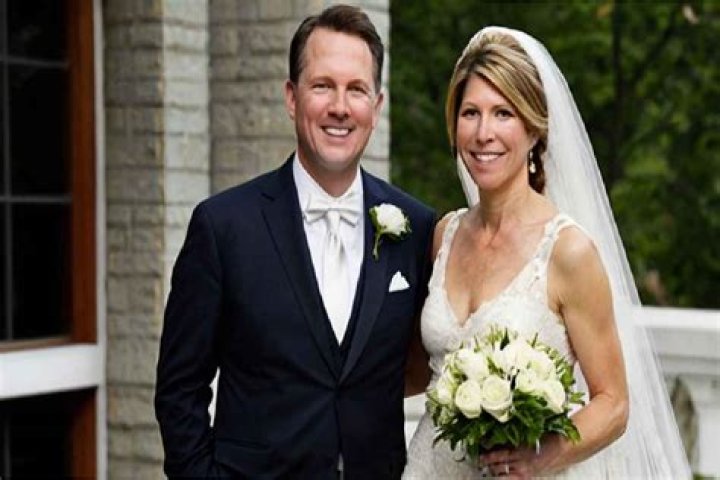 Who is Nicole Wallace Dating? Is Nicole Wallace Married?